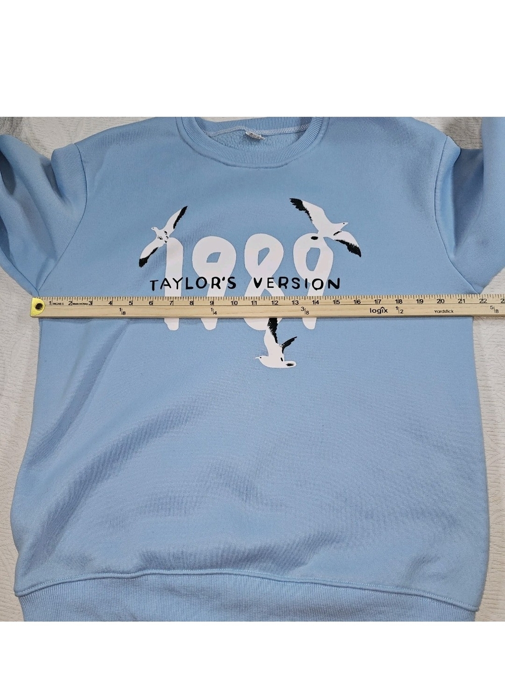 Taylor Swift 1989 Taylor's Version Seagull Crewneck Sweatshirt Blue Medium Soft - Picture 6 of 6